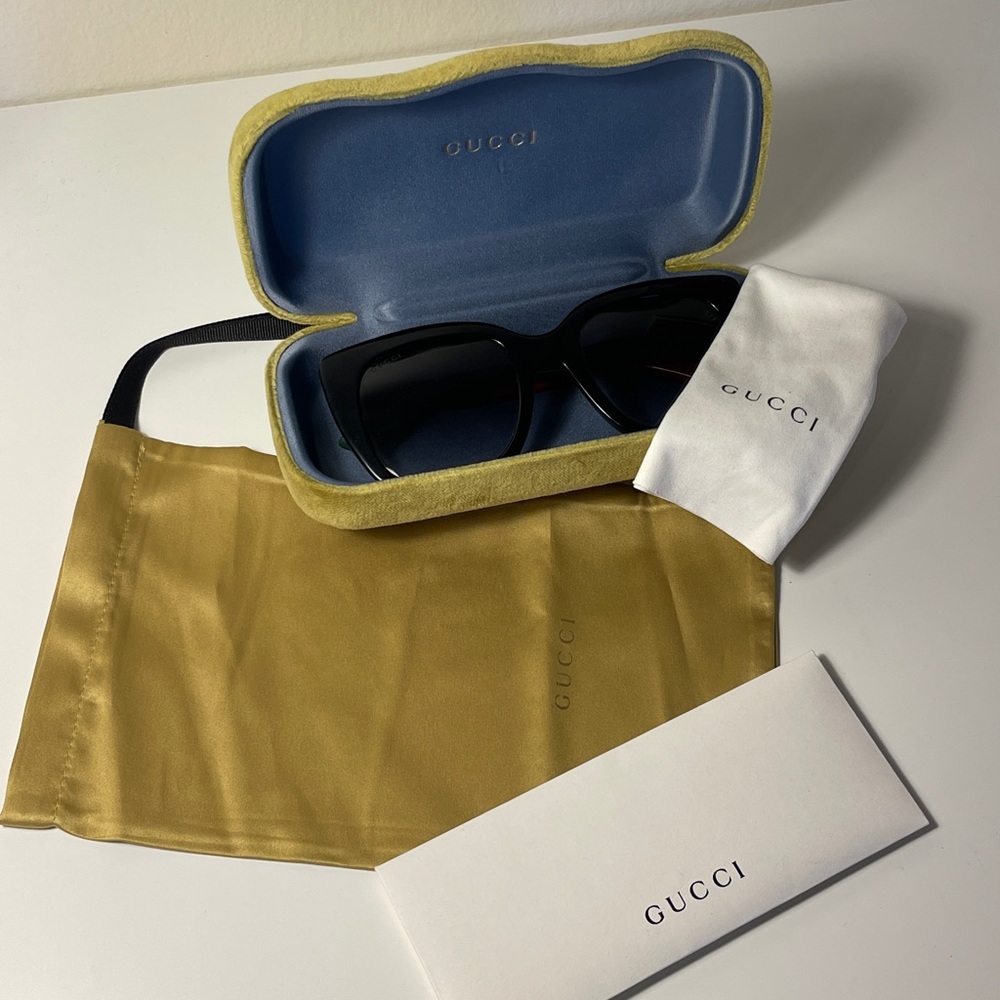 Gucci sunglasses Black